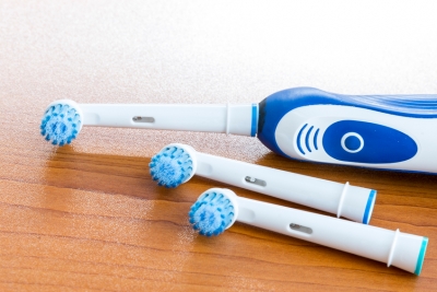 Use an Electric Toothbrush Properly